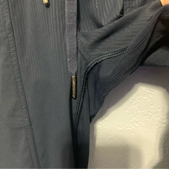 Lululemon Women Dance Studio Crop 25” Blue - Picture 8 of 10